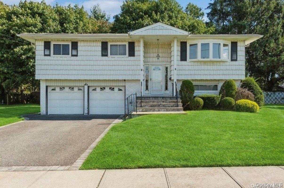 #1 photo, - Paula Street, हिक्सविले Hicksville , NY 11801