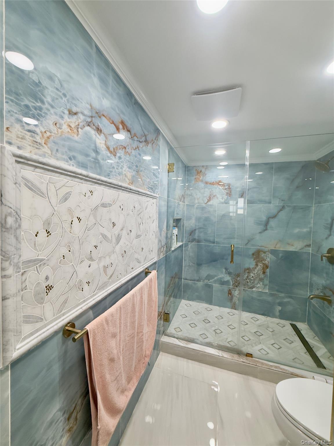 #11 photo, - Paula Street, हिक्सविले Hicksville , NY 11801