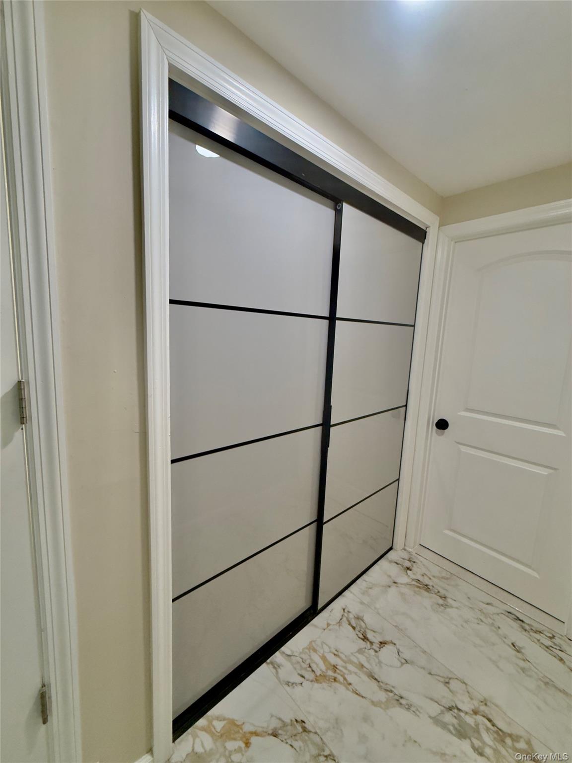 #13 photo, - Paula Street, हिक्सविले Hicksville , NY 11801