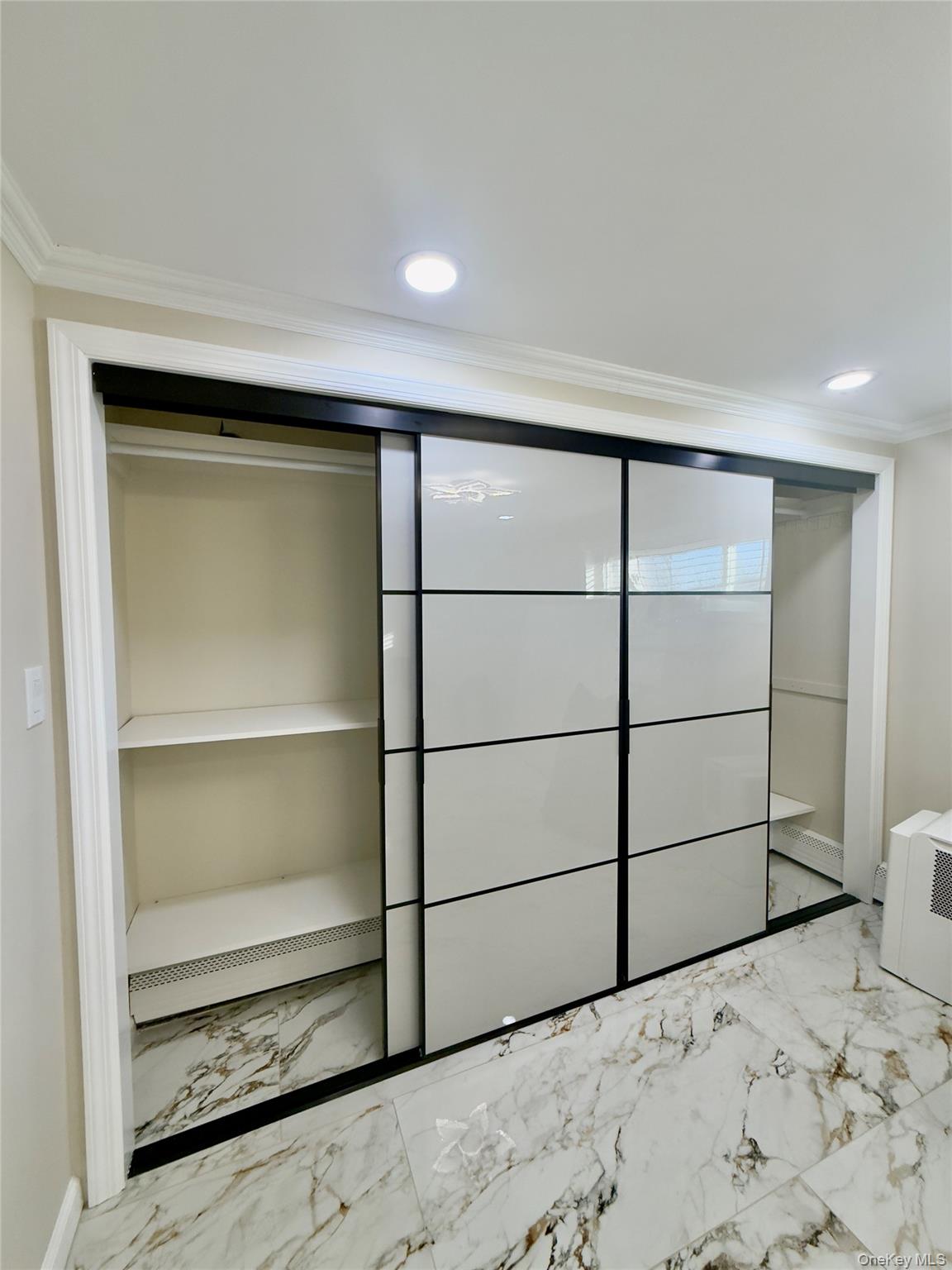 #9 photo, - Paula Street, हिक्सविले Hicksville , NY 11801