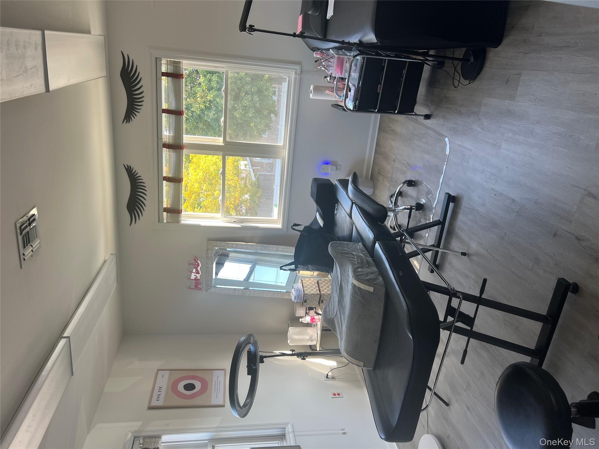 #6 photo, 409 Patchogue Road, 롱 아일랜드 Port Jefferson Station , NY 11776