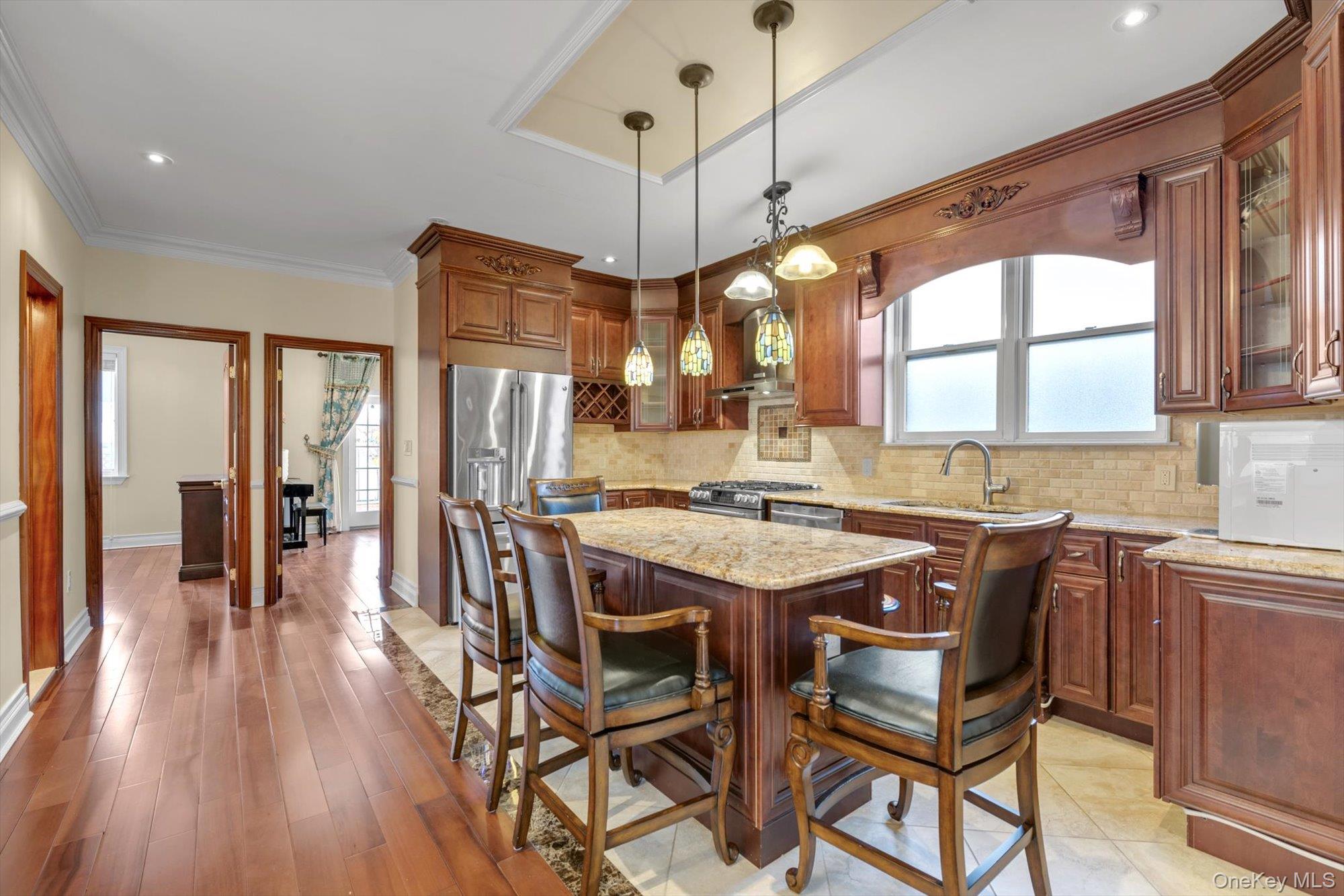 #11 photo, 69-68 229th Street, Куинс ‖ Bayside , NY 11364