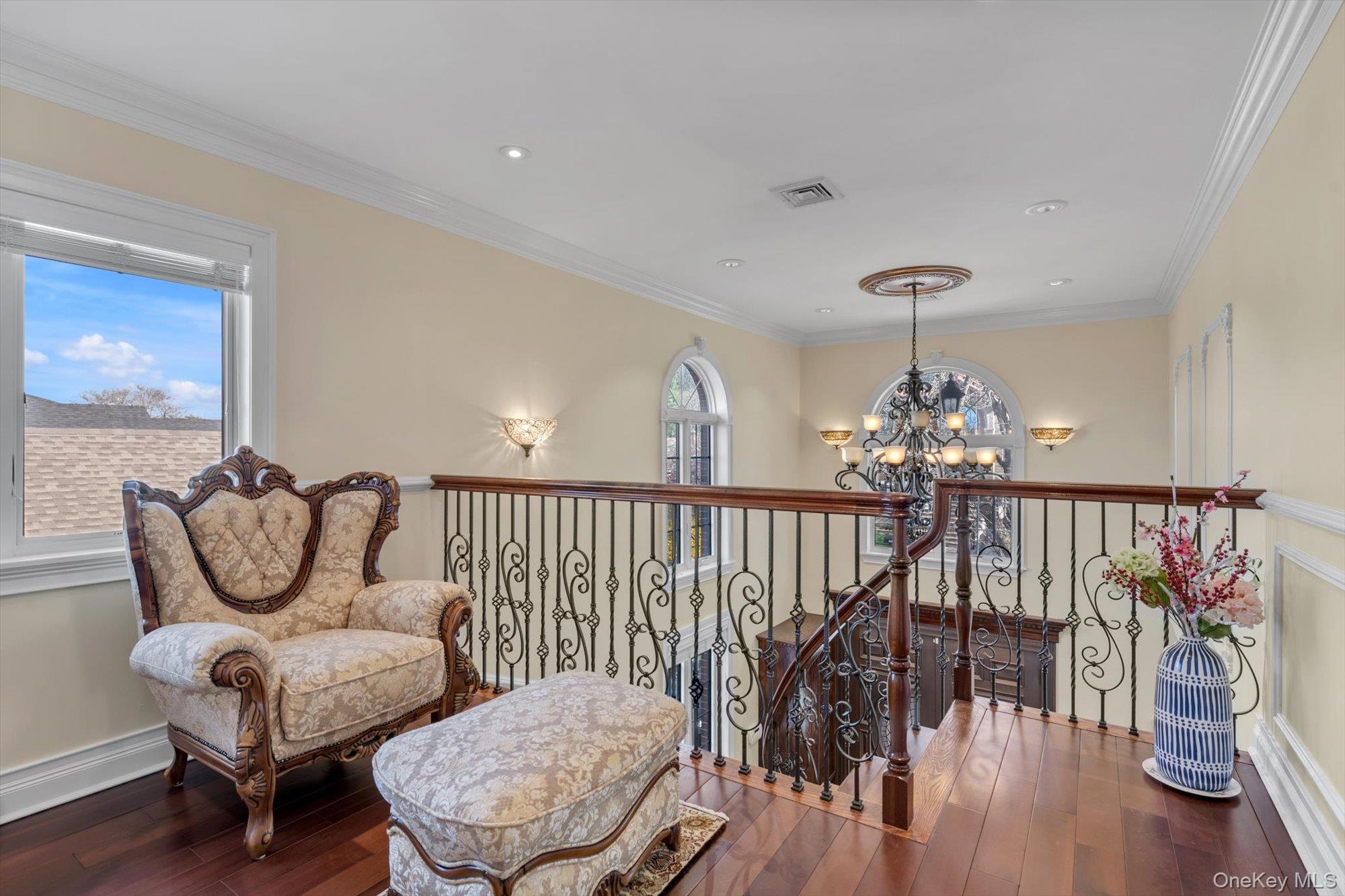 #12 photo, 69-68 229th Street, Куинс ‖ Bayside , NY 11364