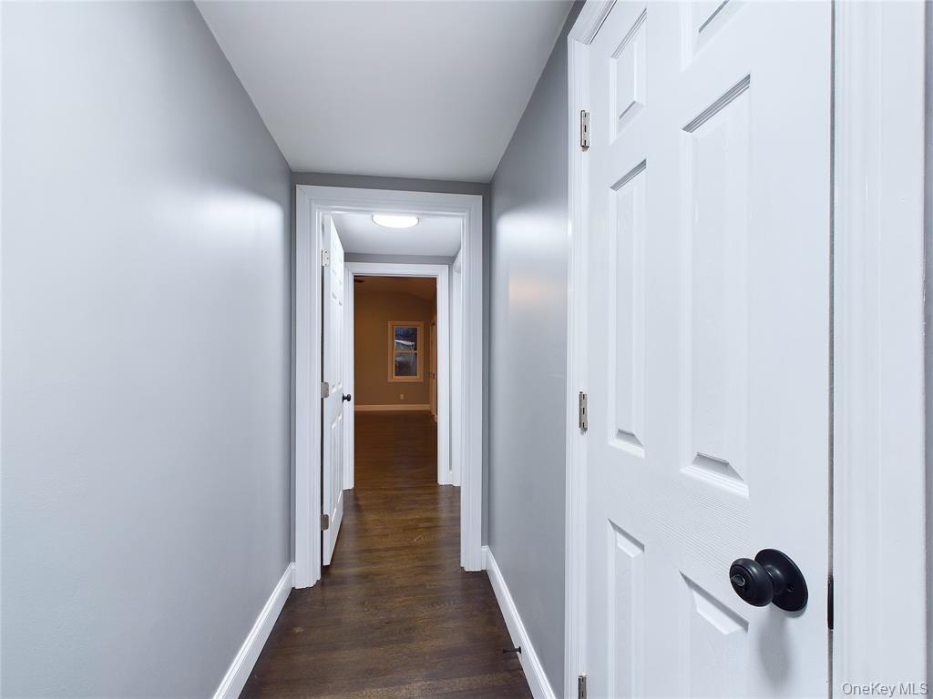 #20 photo, 115 Clinton Avenue, Саффолк ‖ Patchogue , NY 11772