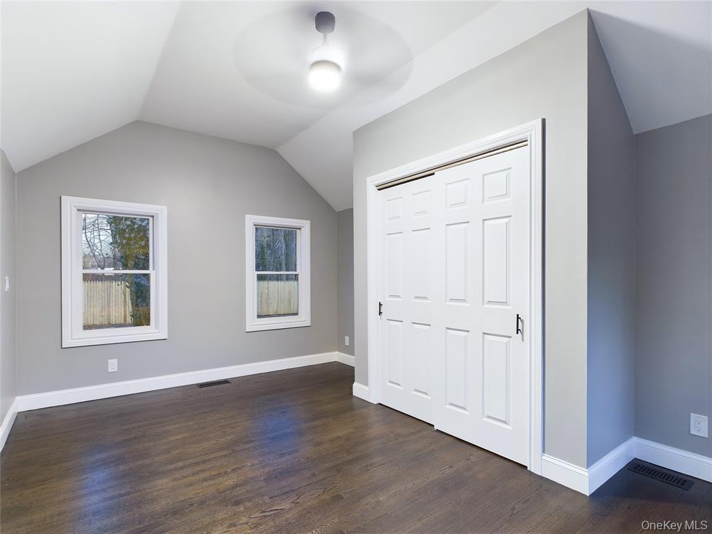 #5 photo, 115 Clinton Avenue, Саффолк ‖ Patchogue , NY 11772