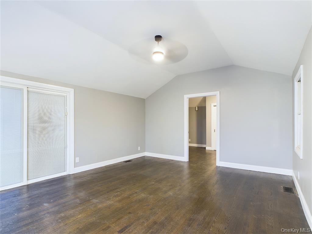 #9 photo, 115 Clinton Avenue, Саффолк ‖ Patchogue , NY 11772