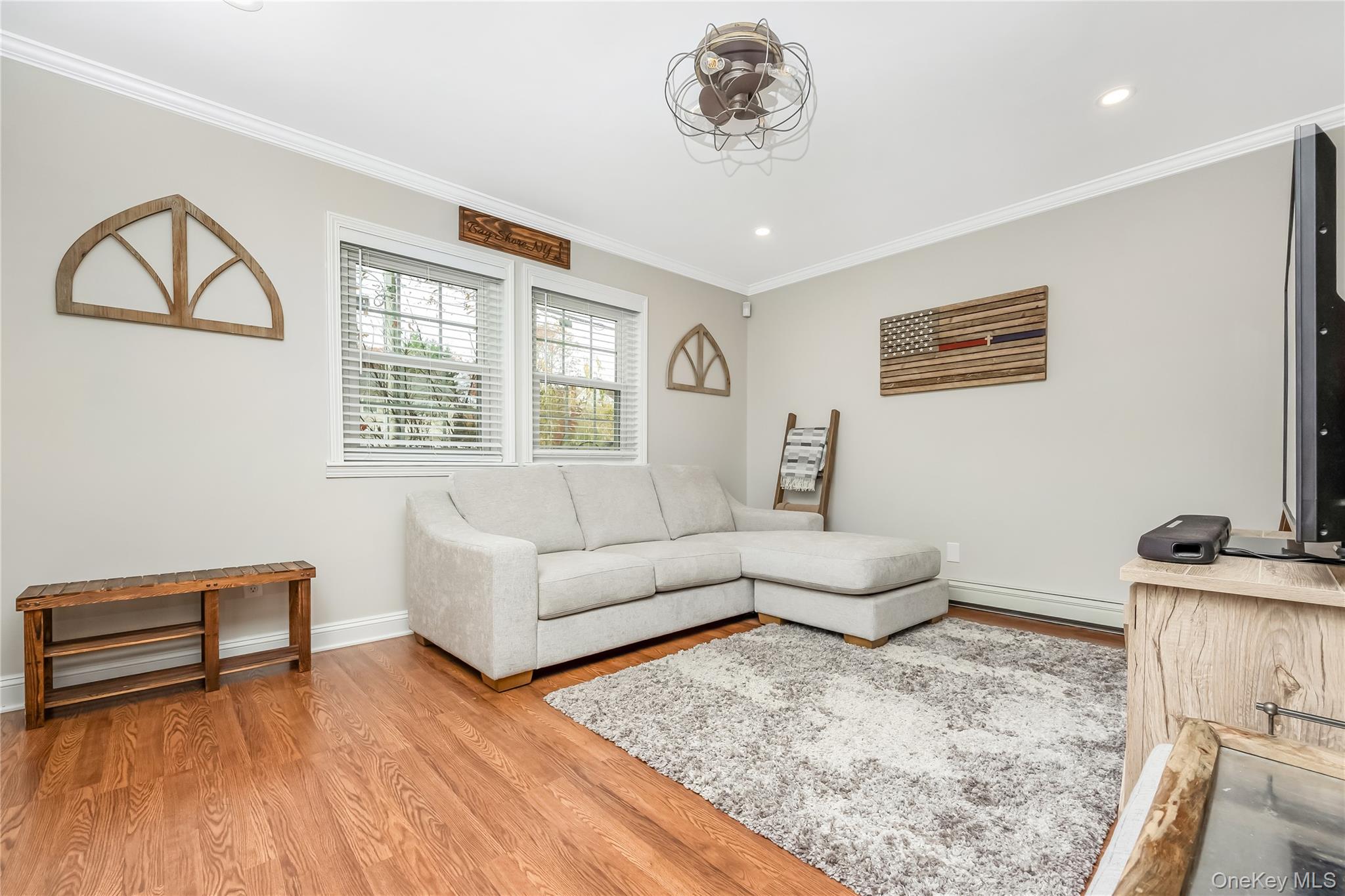 #5 photo, 1291 Boston Avenue, Bay Shore , NY 11706