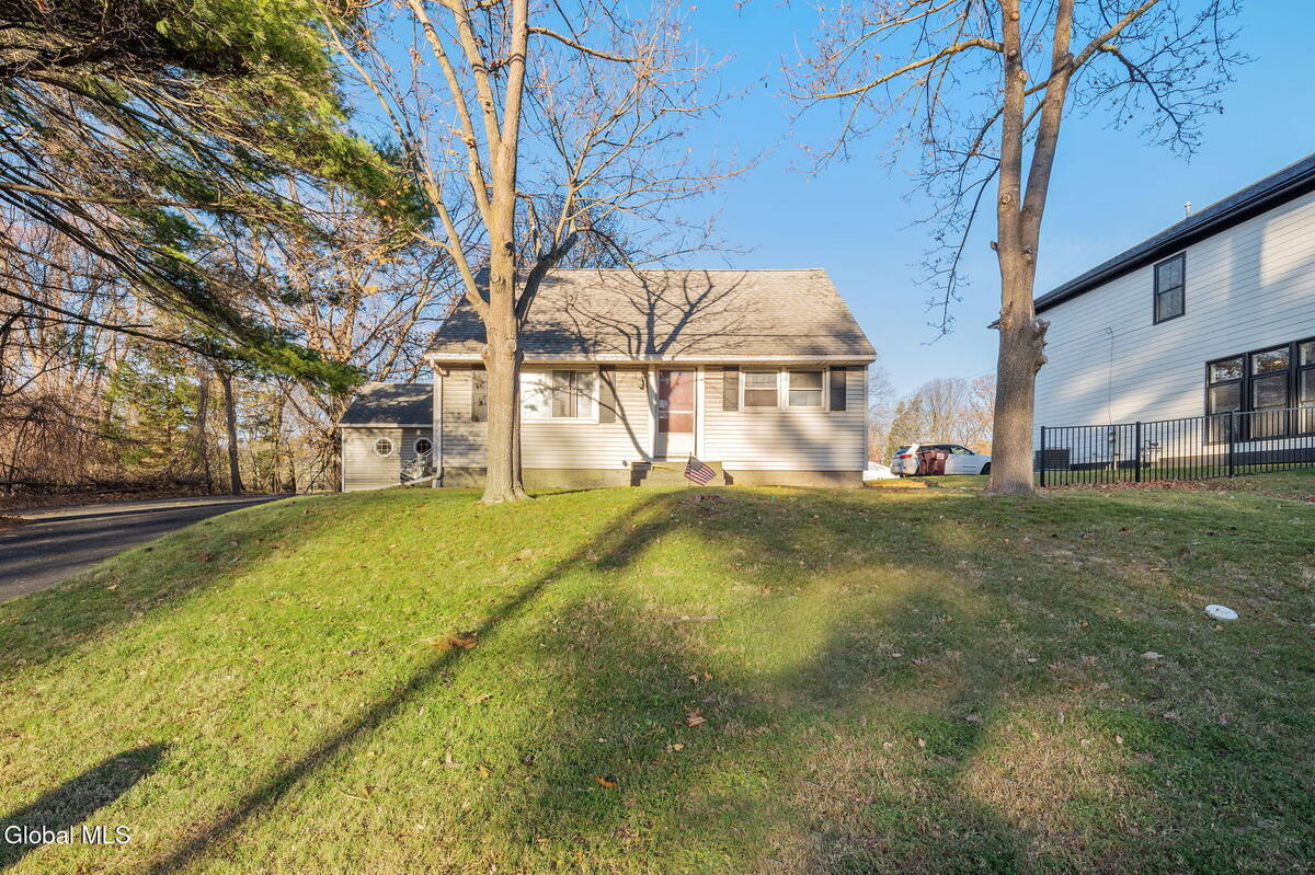 #1 photo, 829 Troy-Schenectady Road, Colonie , NY 12110