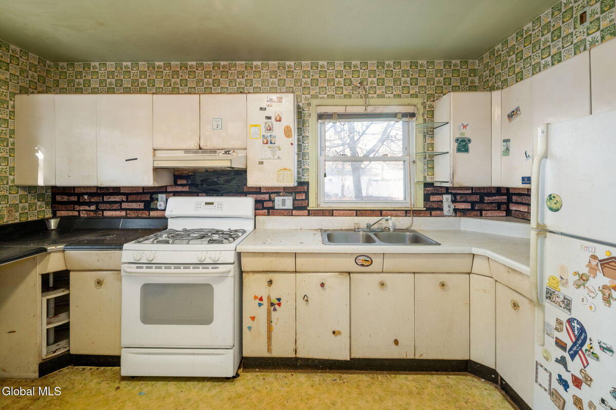 #14 photo, 829 Troy-Schenectady Road, Colonie , NY 12110