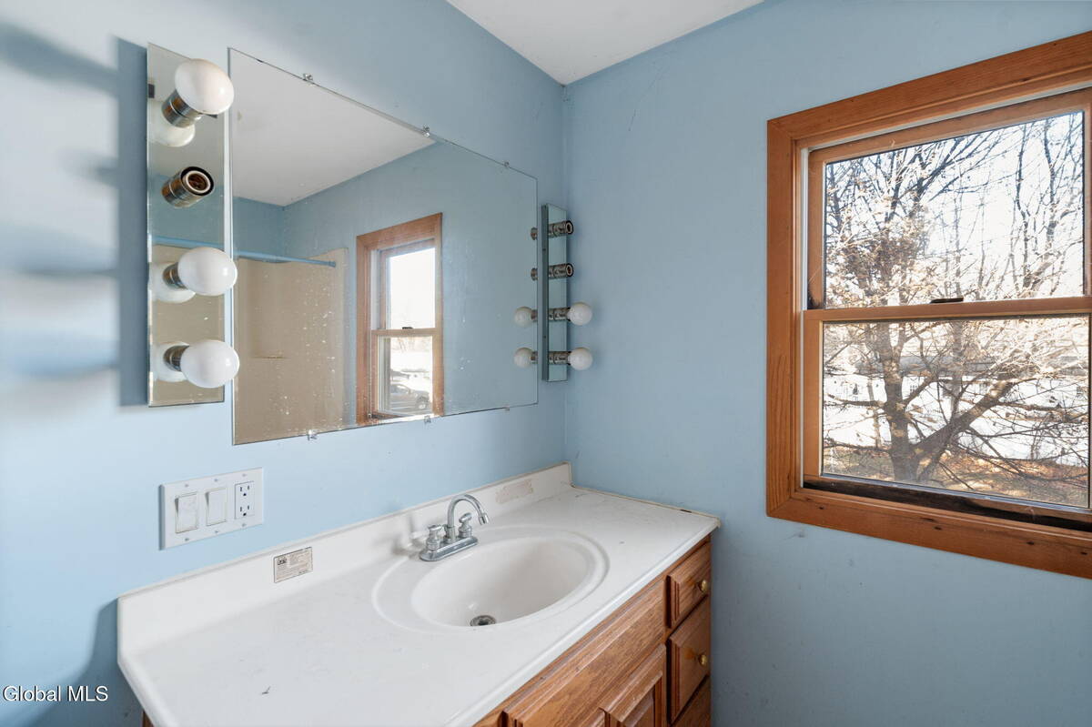 #21 photo, 829 Troy-Schenectady Road, Colonie , NY 12110