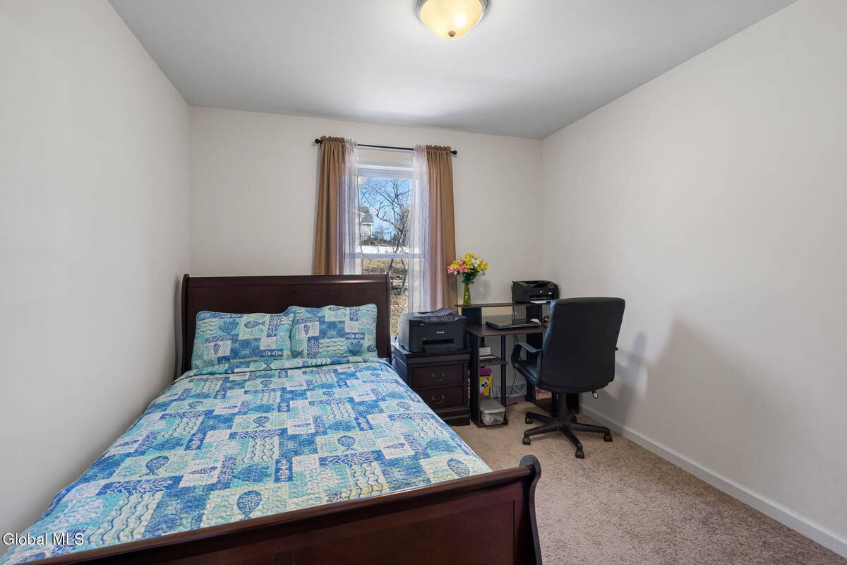 #32 photo, 2 Birch Court, North Greenbush , NY 12180