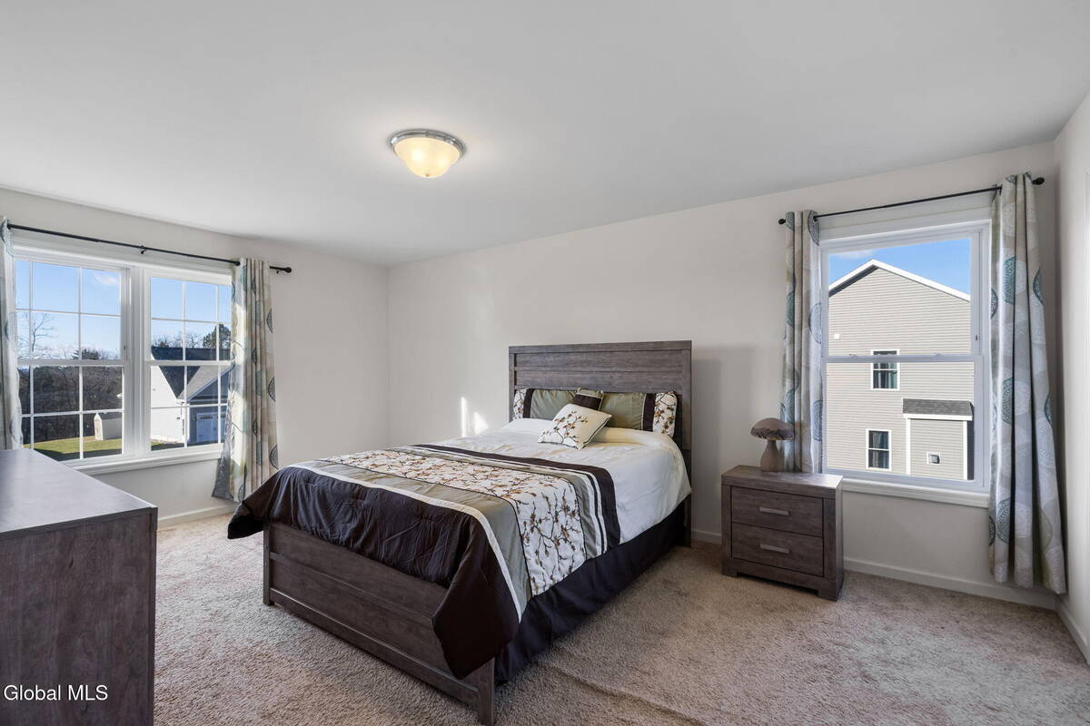 #36 photo, 2 Birch Court, North Greenbush , NY 12180