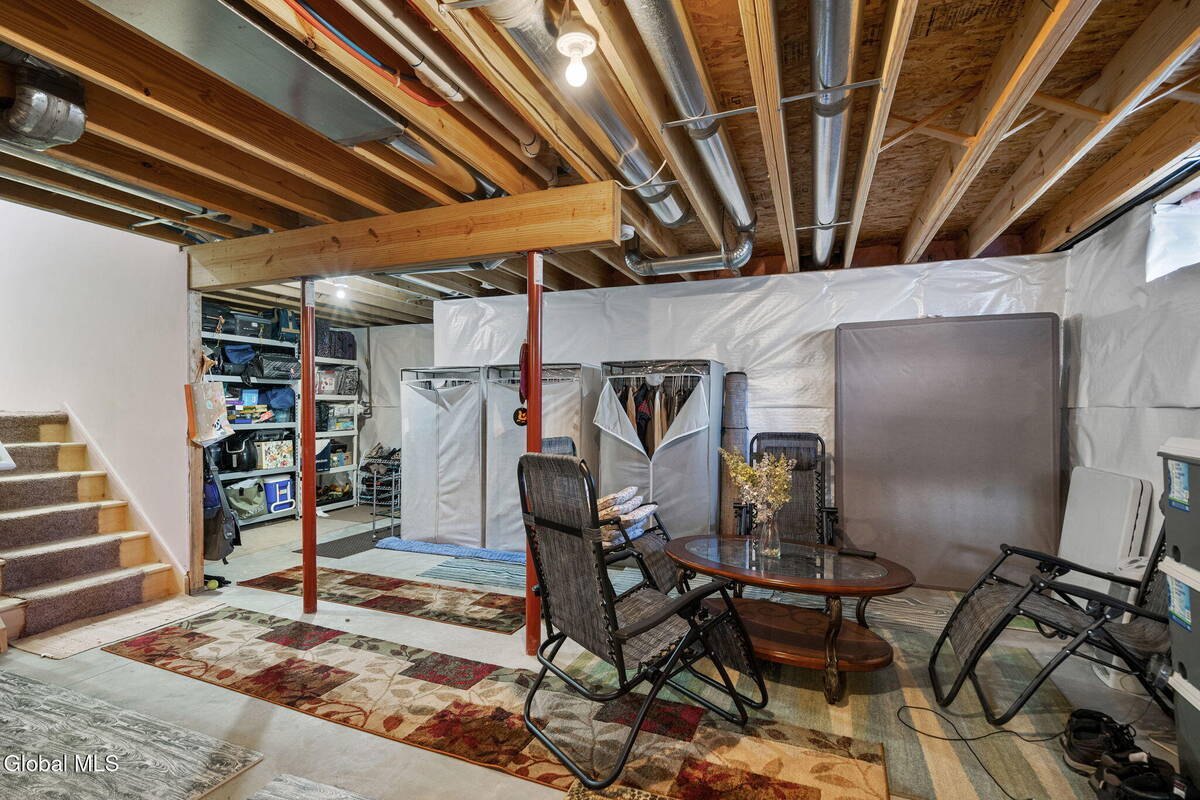 #44 photo, 2 Birch Court, North Greenbush , NY 12180