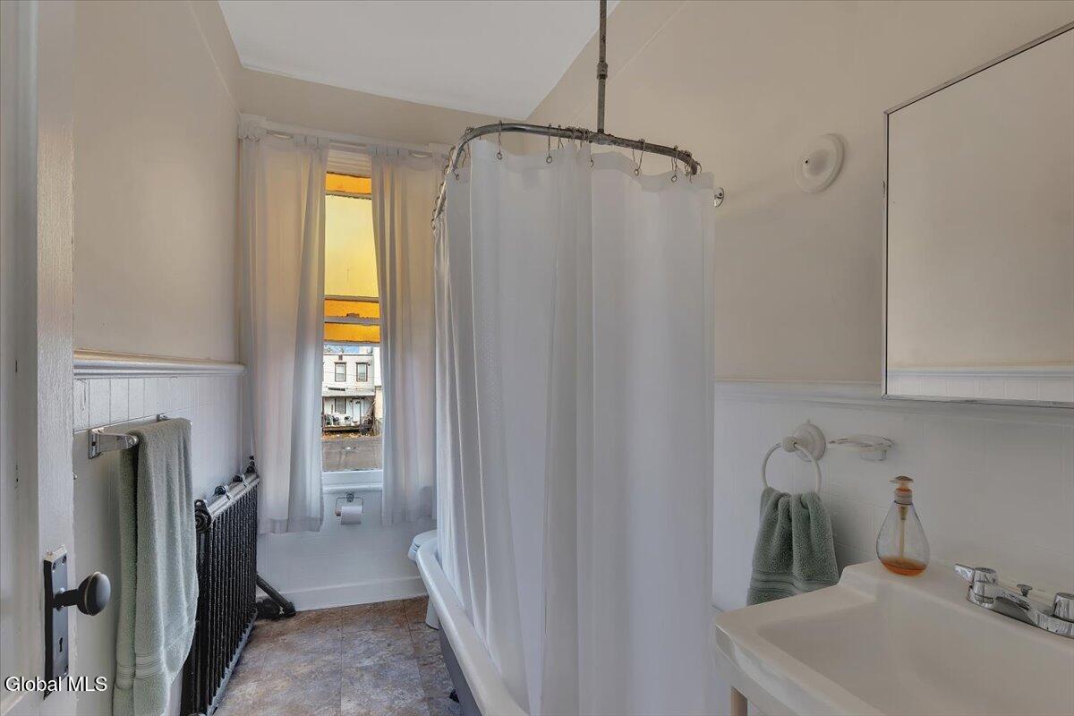 #35 photo, 891 Madison Avenue, Albany , NY 12208