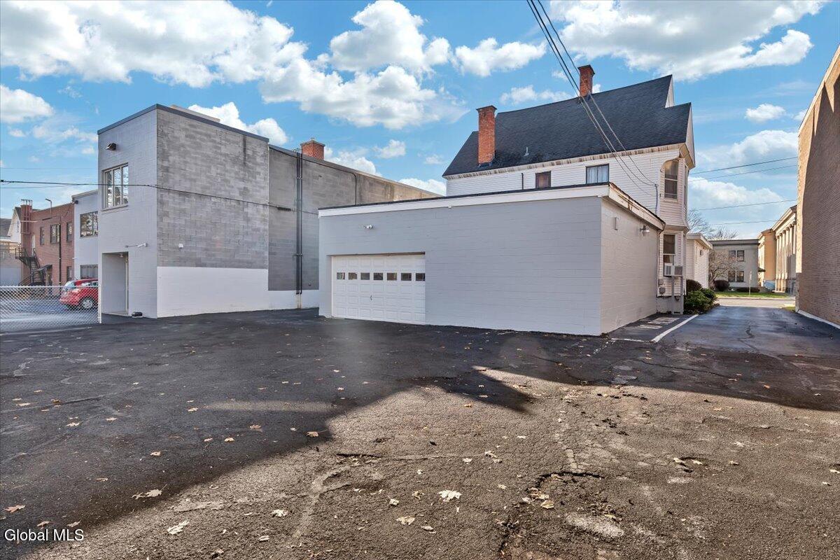 #43 photo, 891 Madison Avenue, Albany , NY 12208