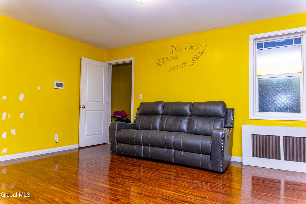 #10 photo, 160 Shaker Road, Albany , NY 12211