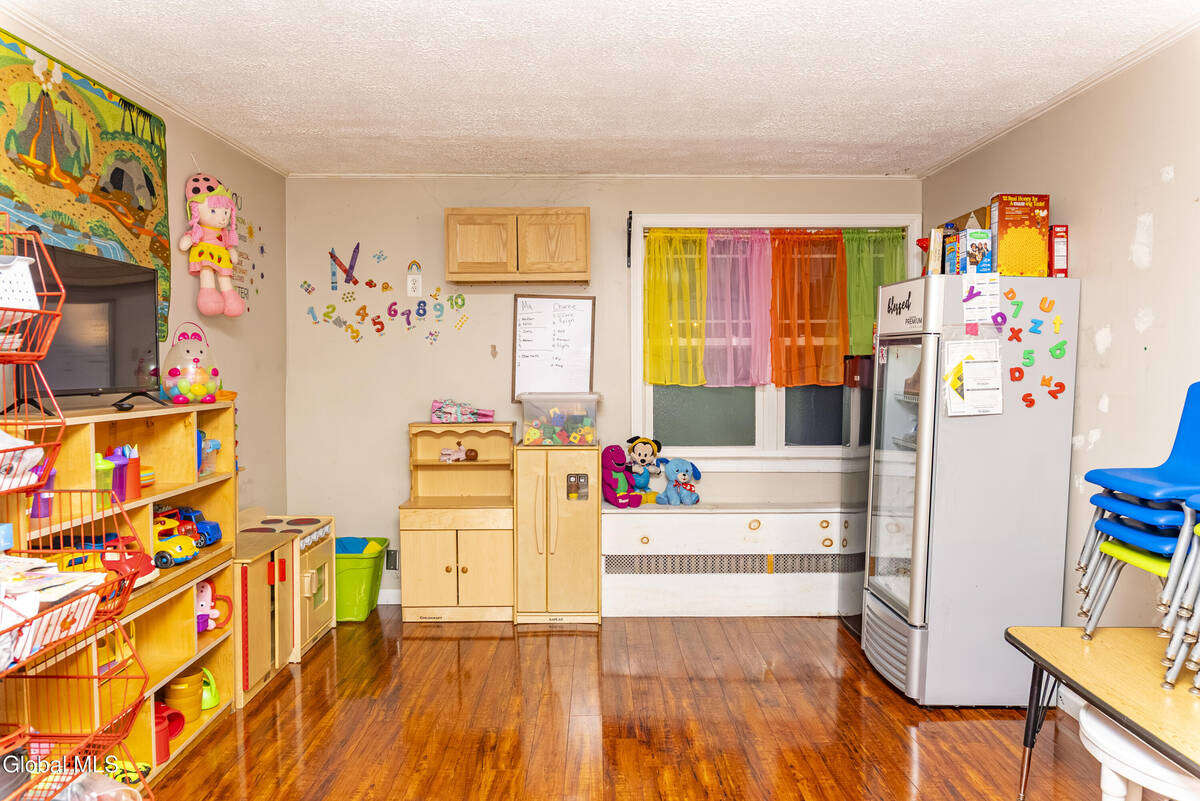 #15 photo, 160 Shaker Road, Albany , NY 12211