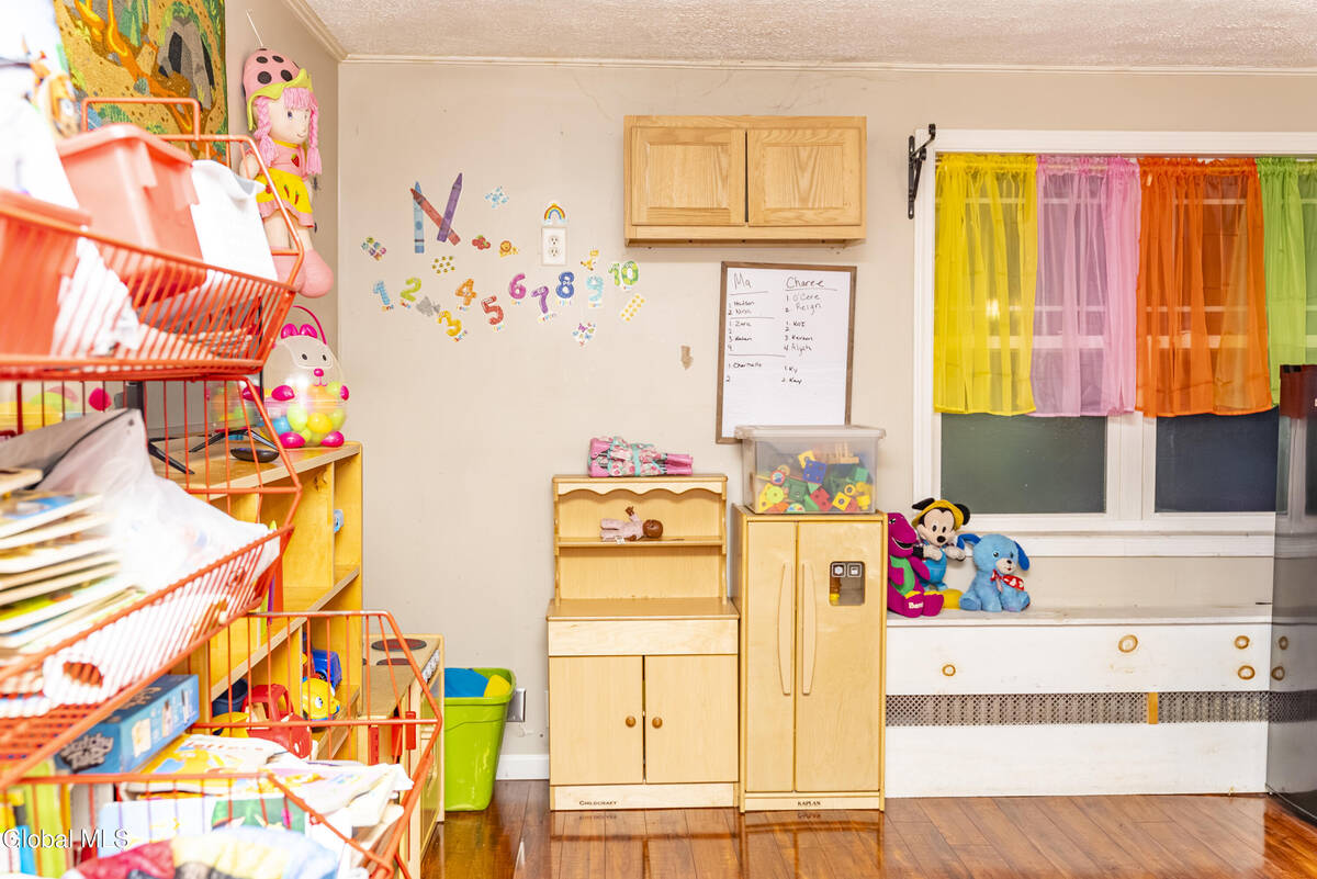 #18 photo, 160 Shaker Road, Albany , NY 12211