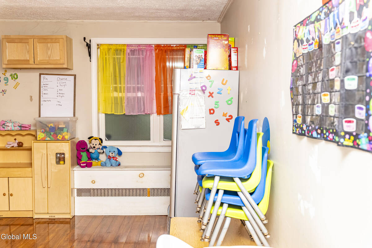 #20 photo, 160 Shaker Road, Albany , NY 12211