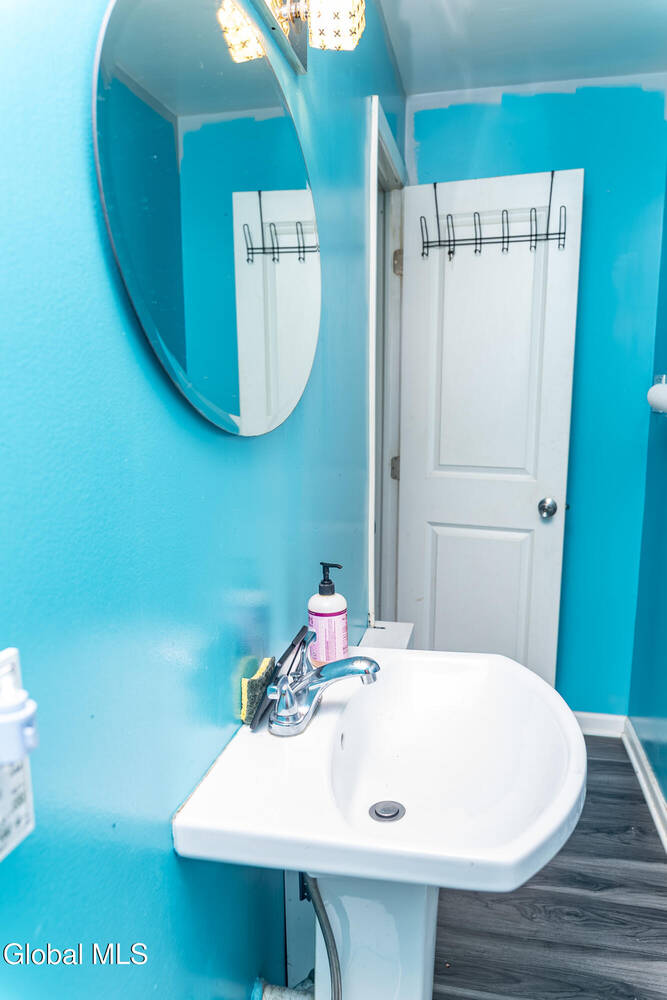 #24 photo, 160 Shaker Road, Albany , NY 12211