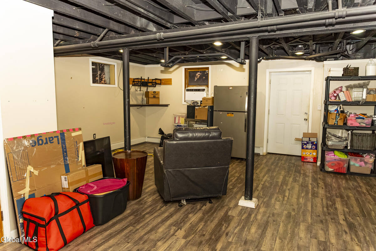 #25 photo, 160 Shaker Road, Albany , NY 12211