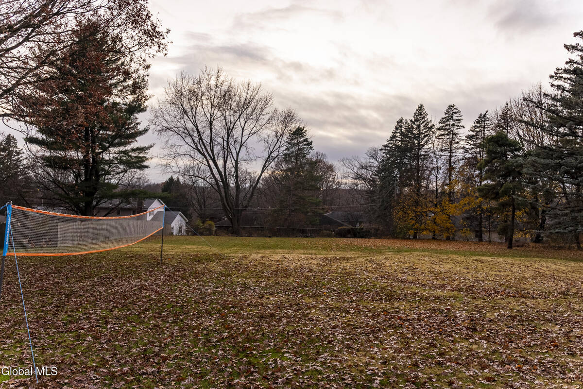 #4 photo, 160 Shaker Road, Albany , NY 12211