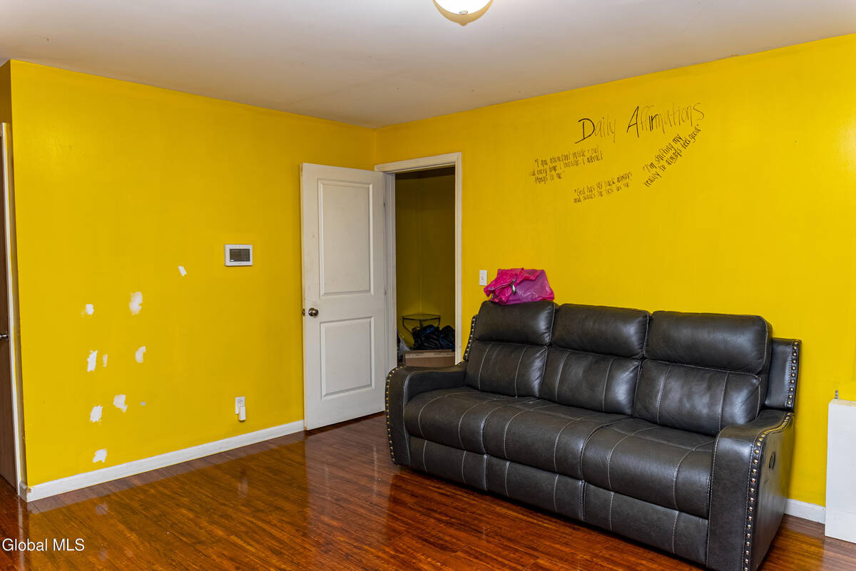 #6 photo, 160 Shaker Road, Albany , NY 12211