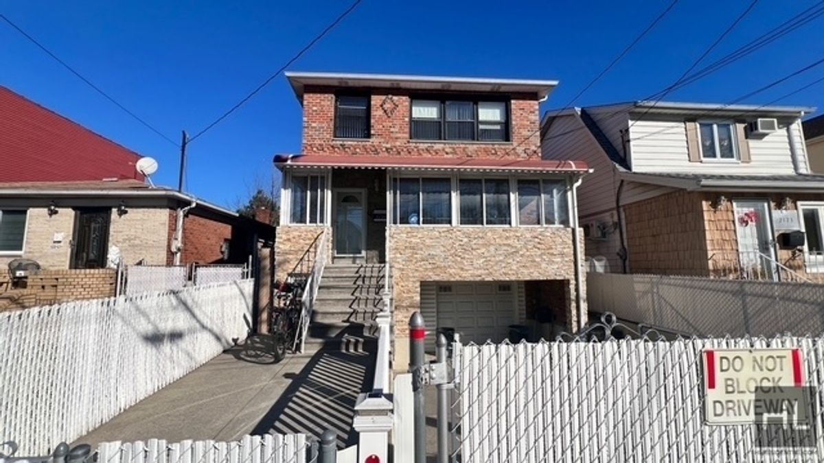 #10 photo, 2121 Kimball Street, Marine Park , NY 11234