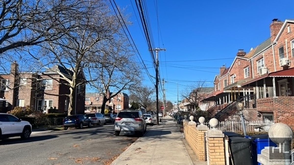 #11 photo, 2121 Kimball Street, Marine Park , NY 11234