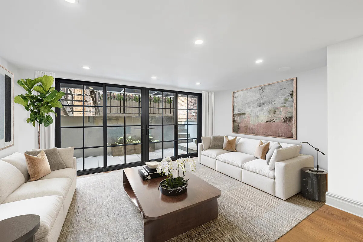 #4 photo, New York City, West Village , NY 10014