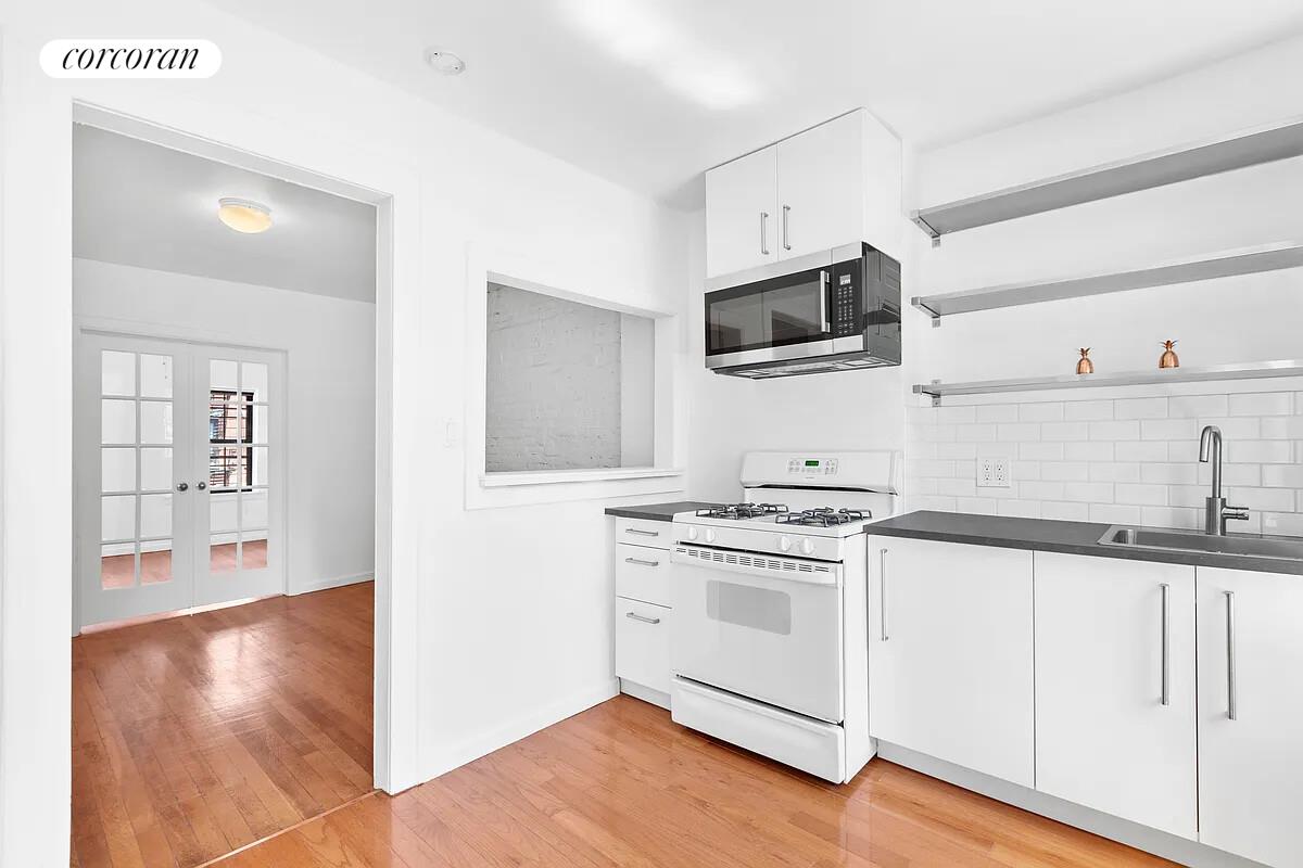 #2 photo, Brooklyn, Williamsburg , NY 11211