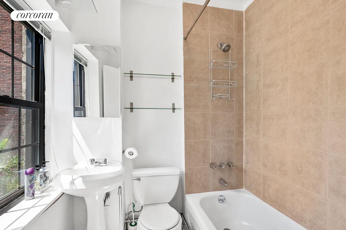 #6 photo, Brooklyn, Williamsburg , NY 11211