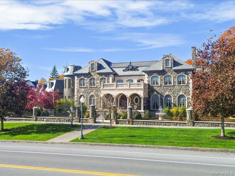 #2 photo, 637 North Broadway, 纽约州 Call Listing Agent , NY 12866