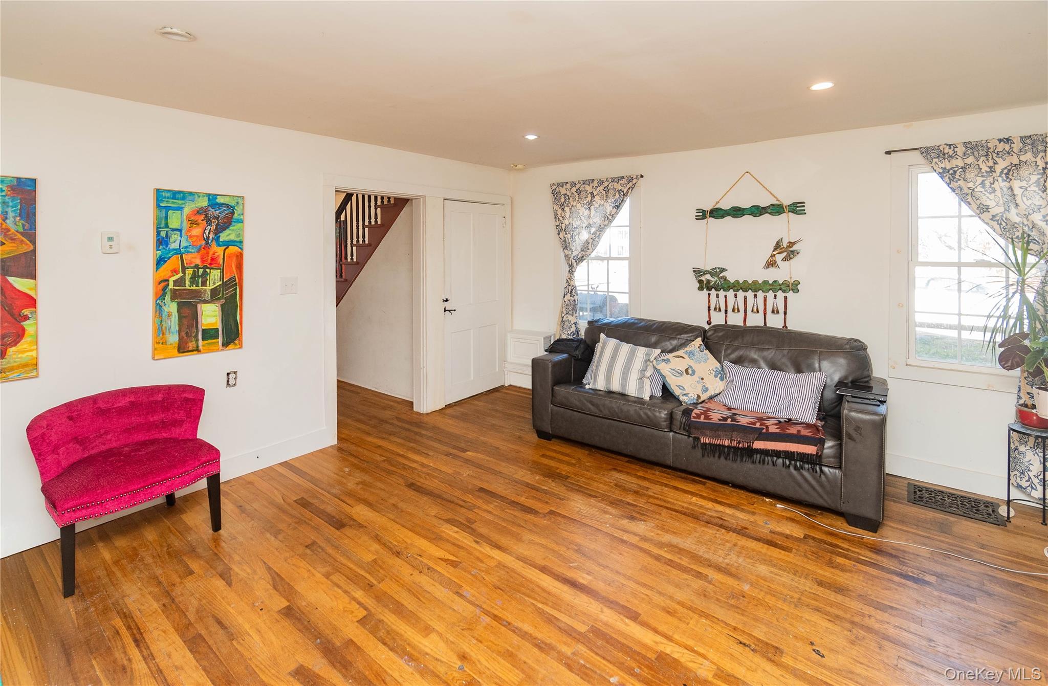 #10 photo, 147 Broadway, 纽约州 Port Ewen , NY 12466