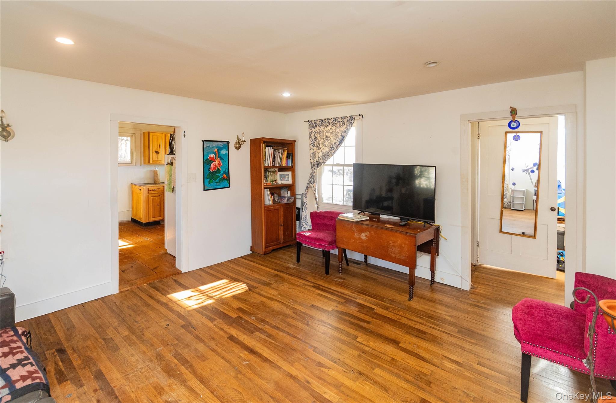 #12 photo, 147 Broadway, 纽约州 Port Ewen , NY 12466