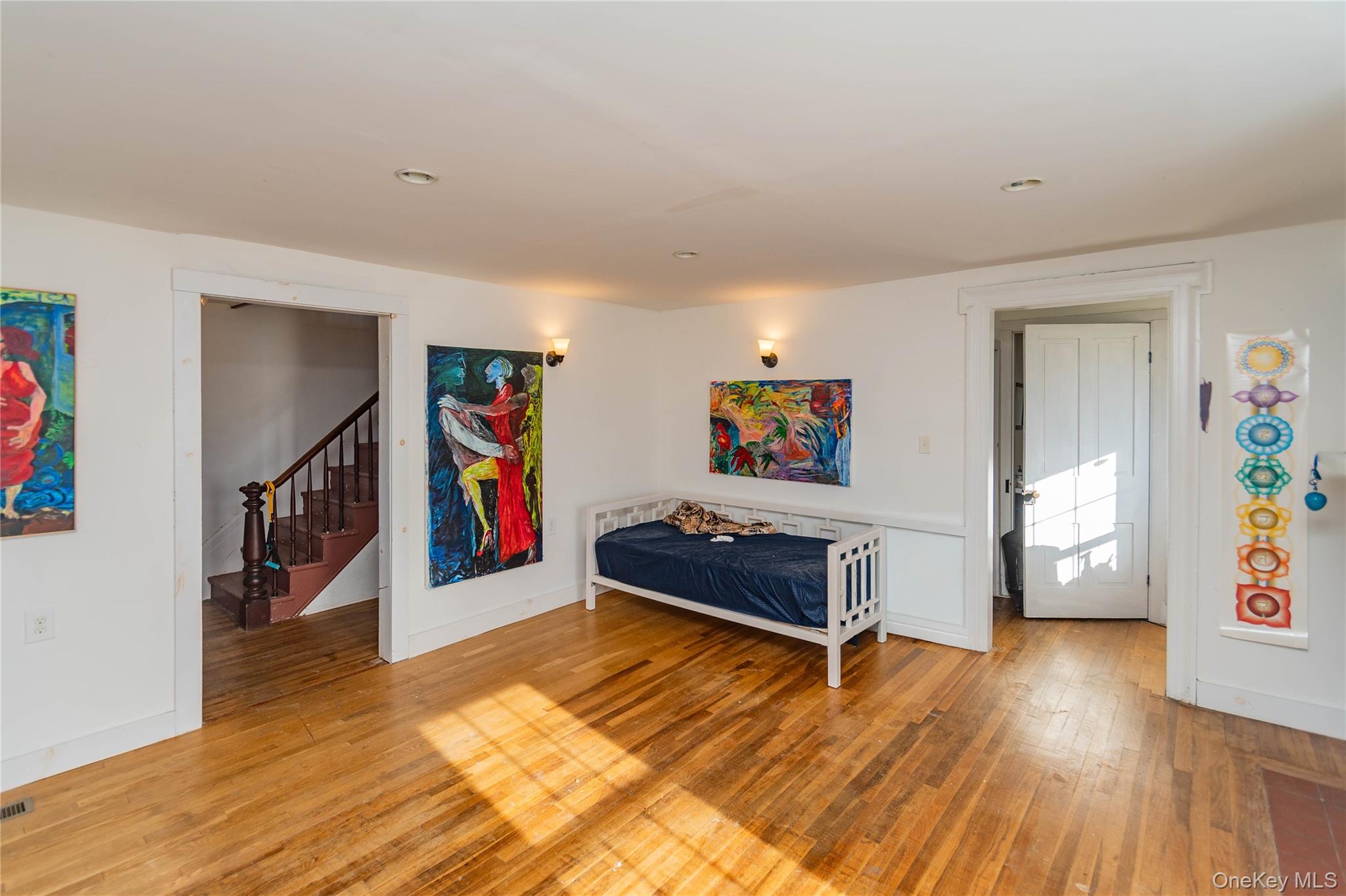 #16 photo, 147 Broadway, 纽约州 Port Ewen , NY 12466