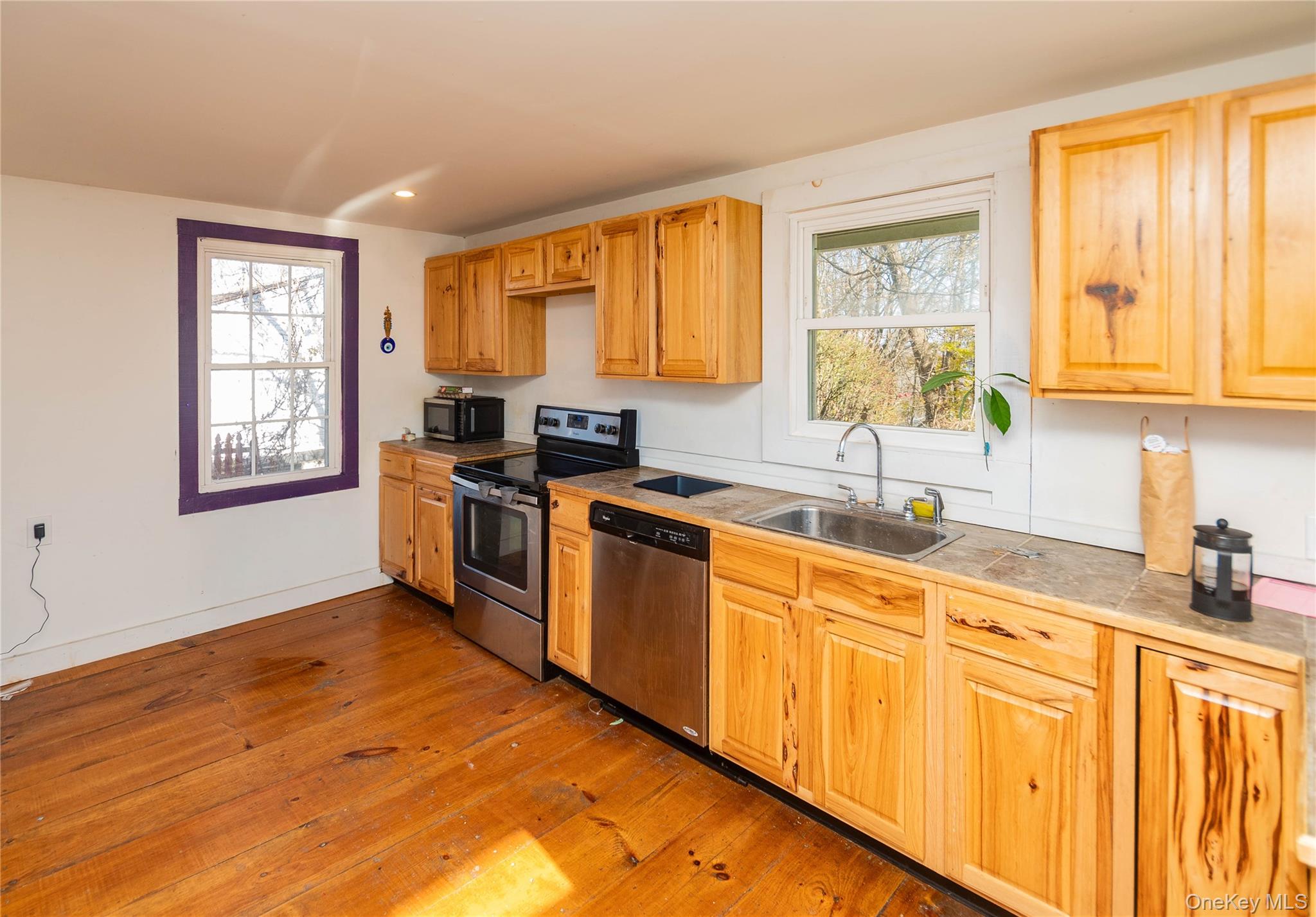 #5 photo, 147 Broadway, 纽约州 Port Ewen , NY 12466