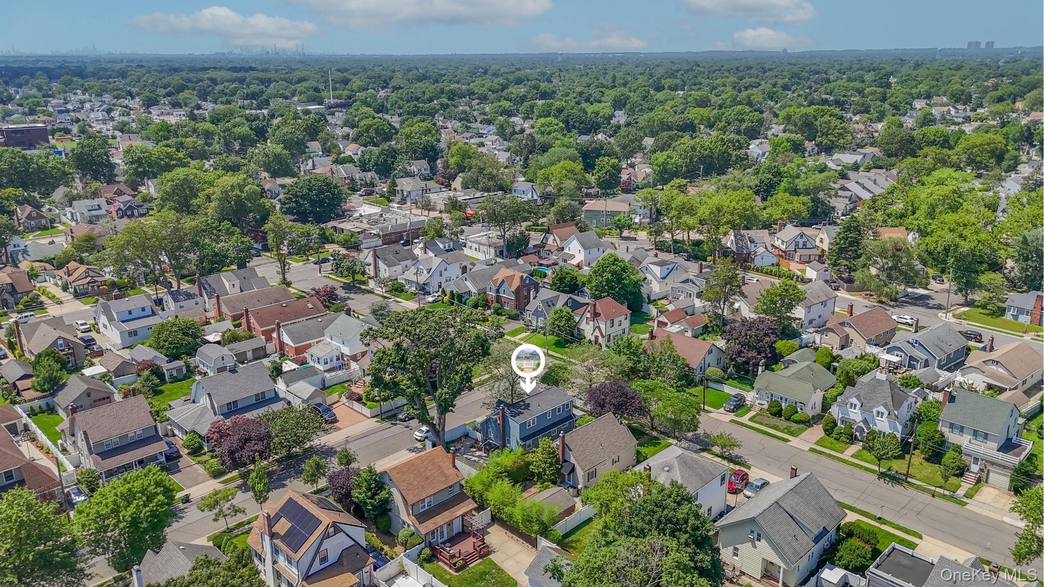 #9 photo, 118 Edmund, नासाउ काउंटी Lynbrook , NY 11563