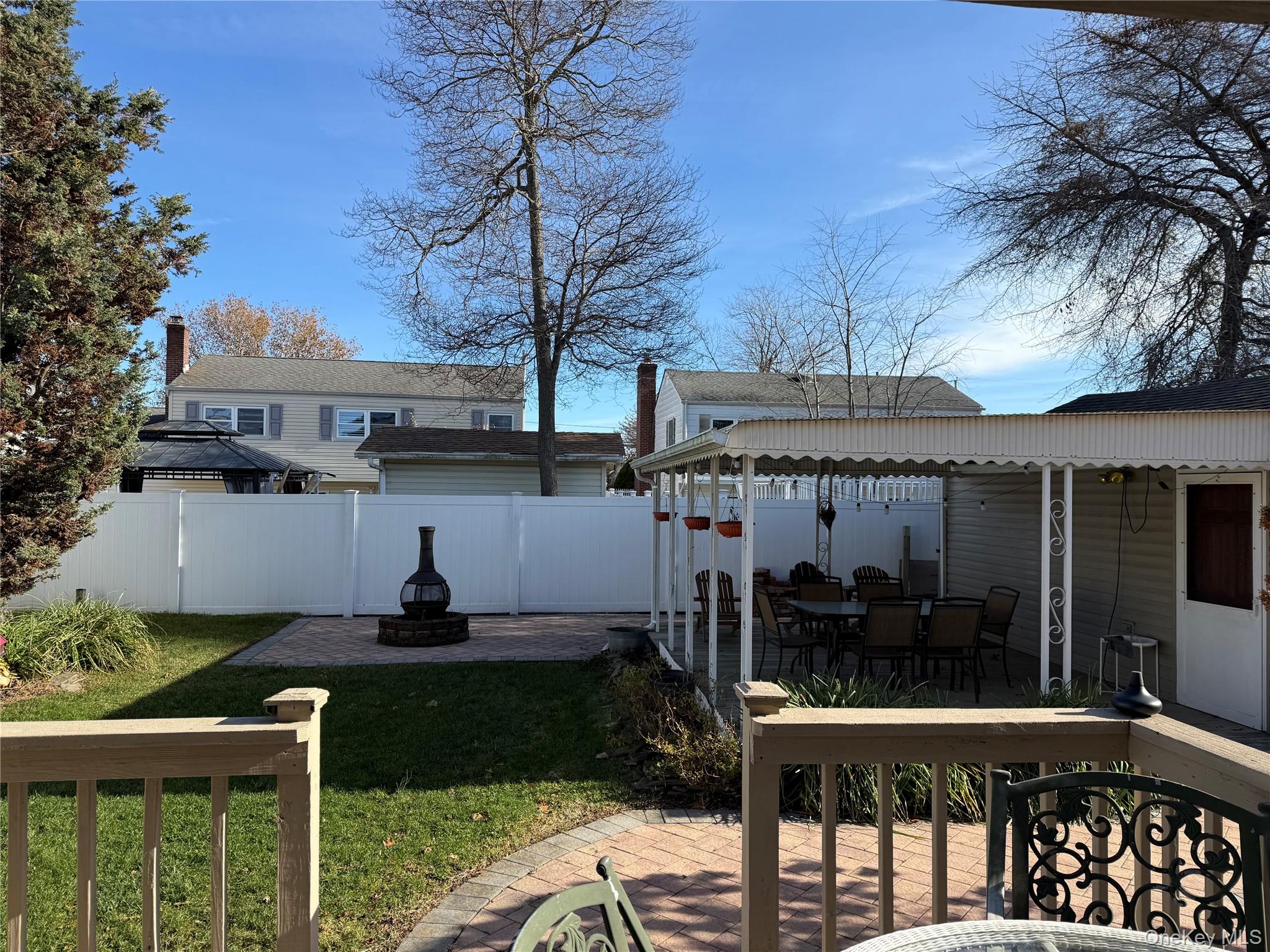 #16 photo, 8 William Street, מחוז סאפוק Copiague , NY 11726