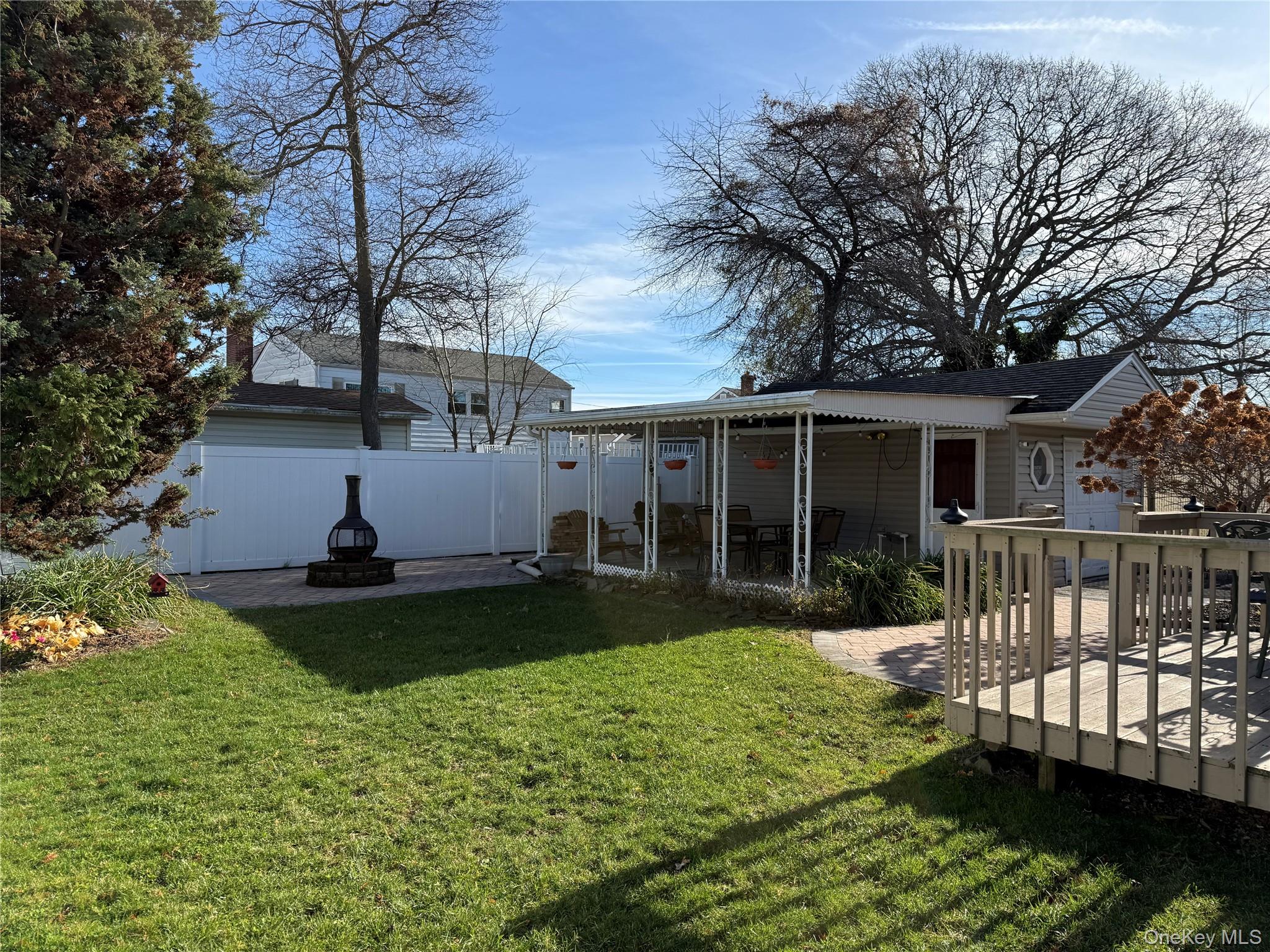 #17 photo, 8 William Street, מחוז סאפוק Copiague , NY 11726