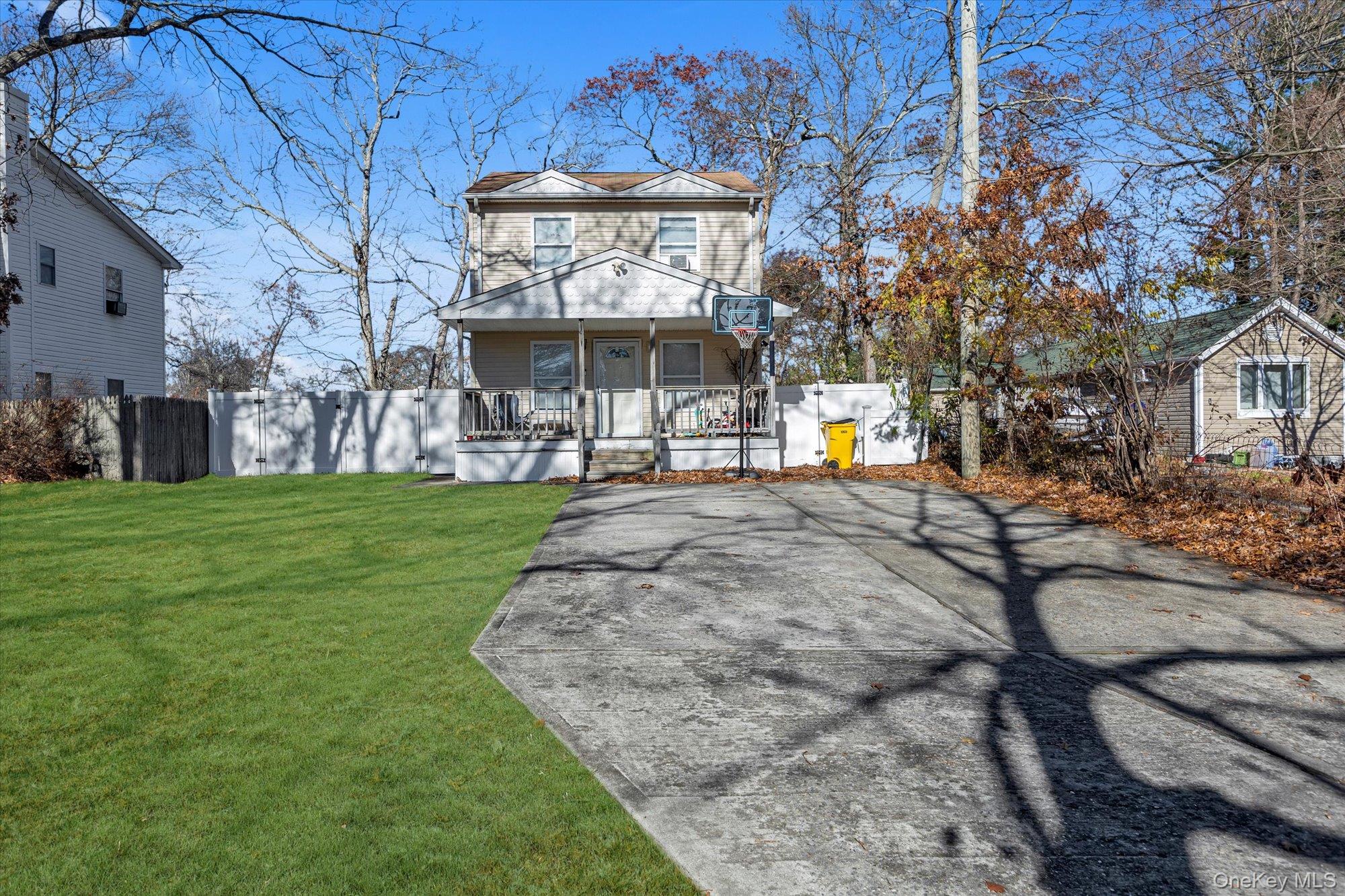 #2 photo, 11 Laurelton Avenue, 롱 아일랜드 Selden , NY 11784