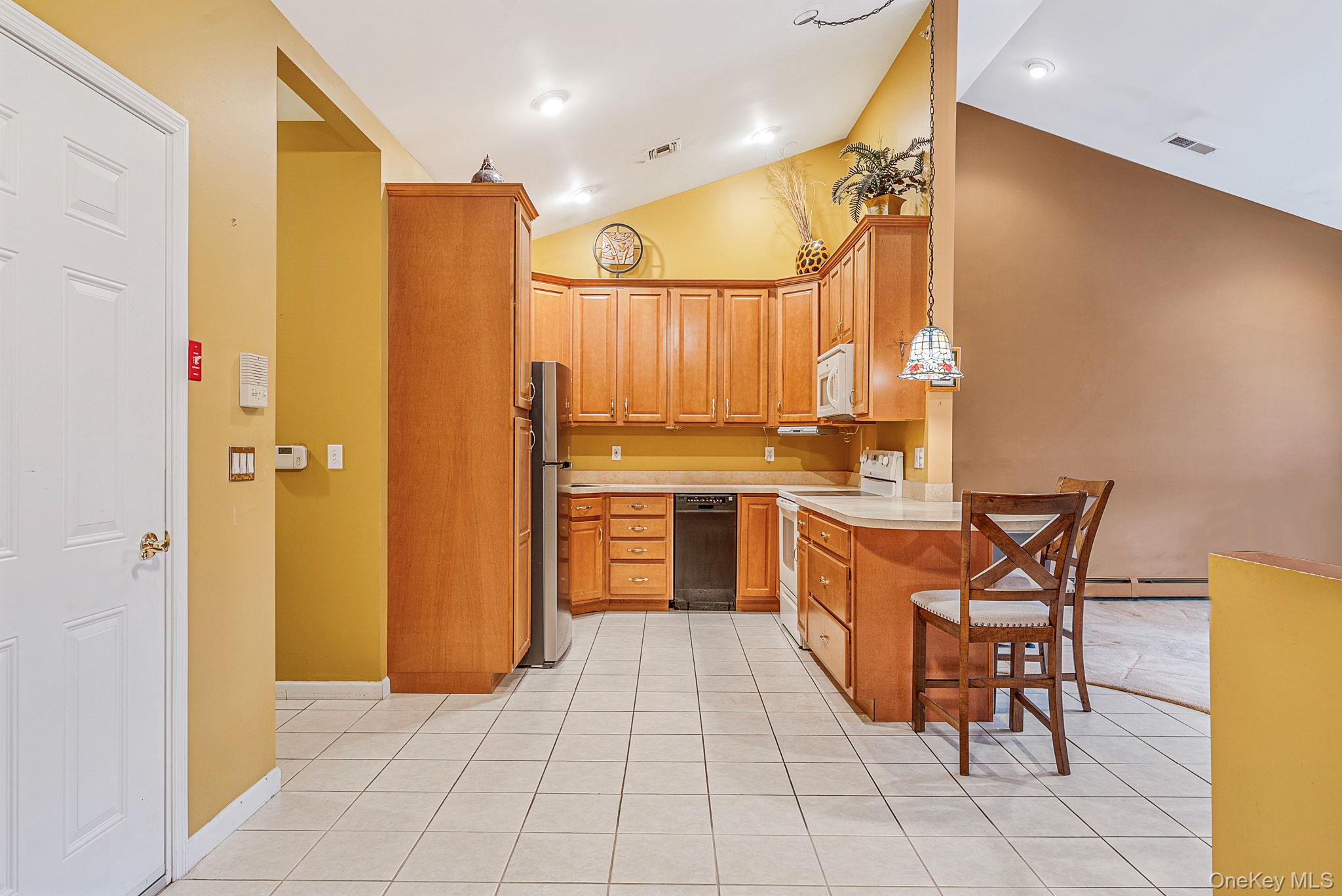 #6 photo, 66 Sarah Court, Amityville , NY 11701