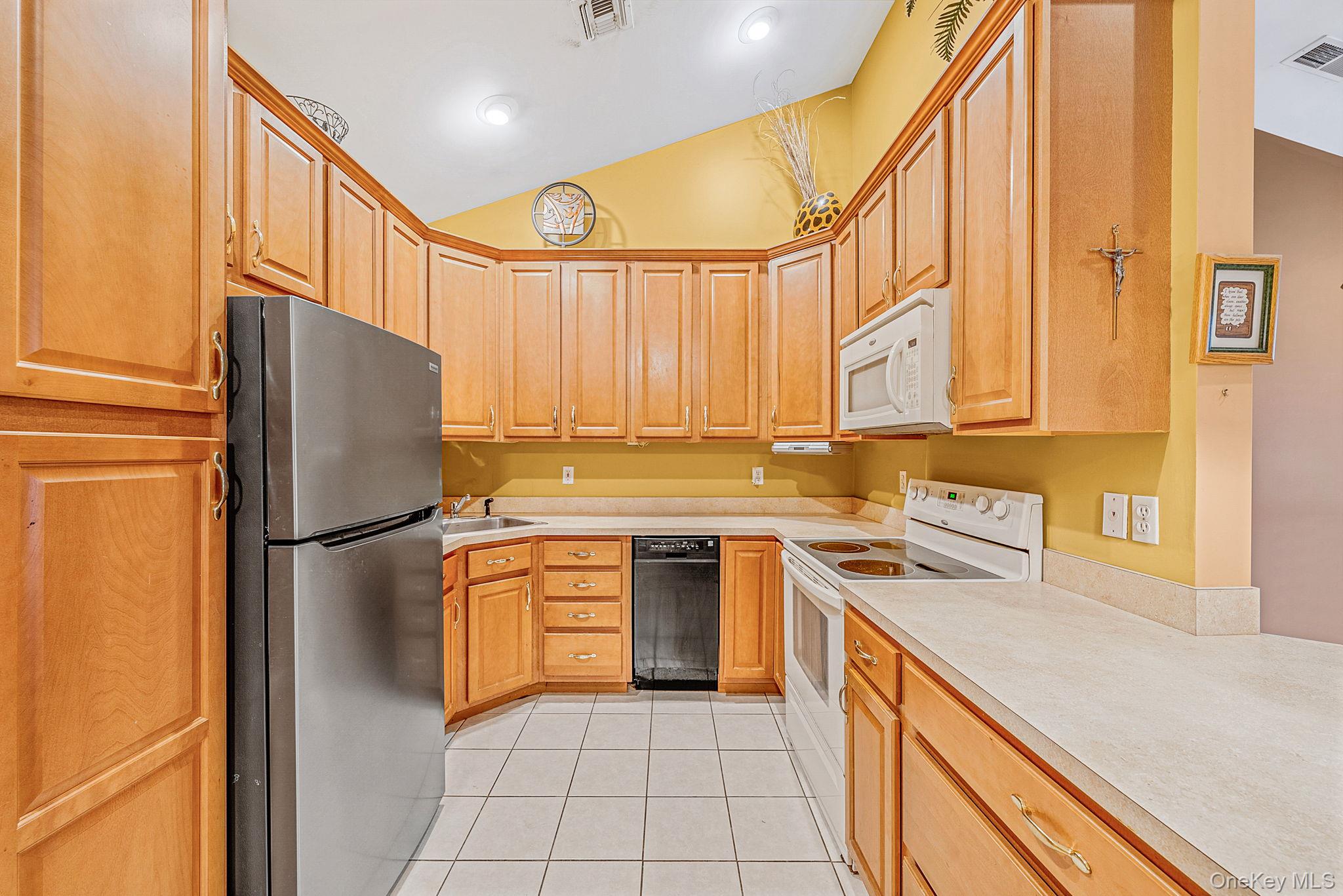 #7 photo, 66 Sarah Court, Amityville , NY 11701