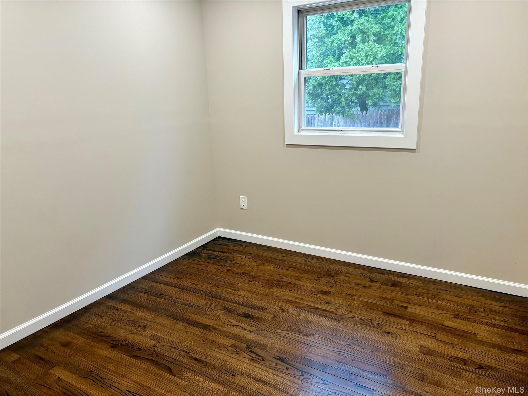 #19 photo, 12 Hampton Road, 东长岛 Sound Beach , NY 11789