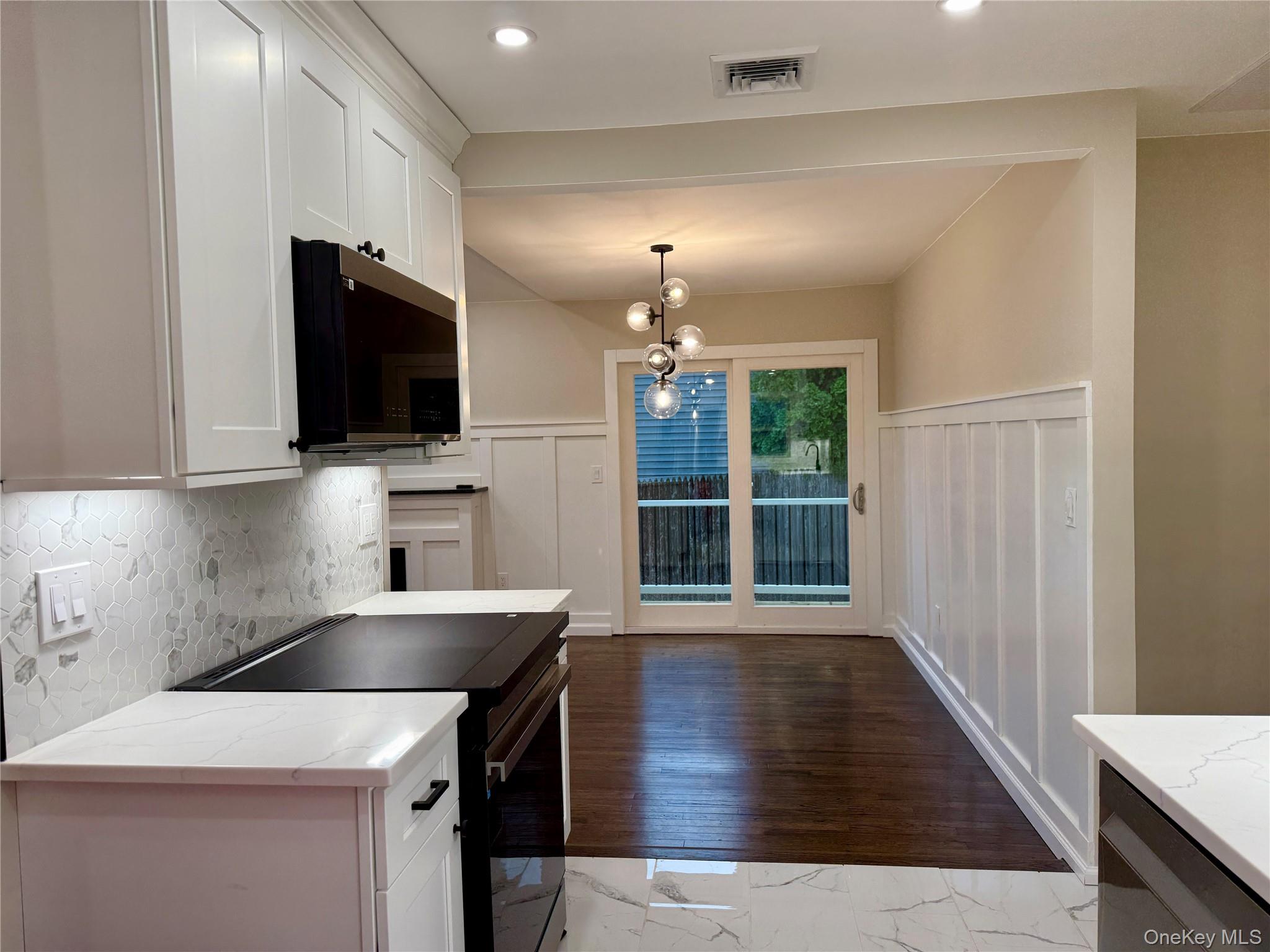 #7 photo, 12 Hampton Road, 东长岛 Sound Beach , NY 11789