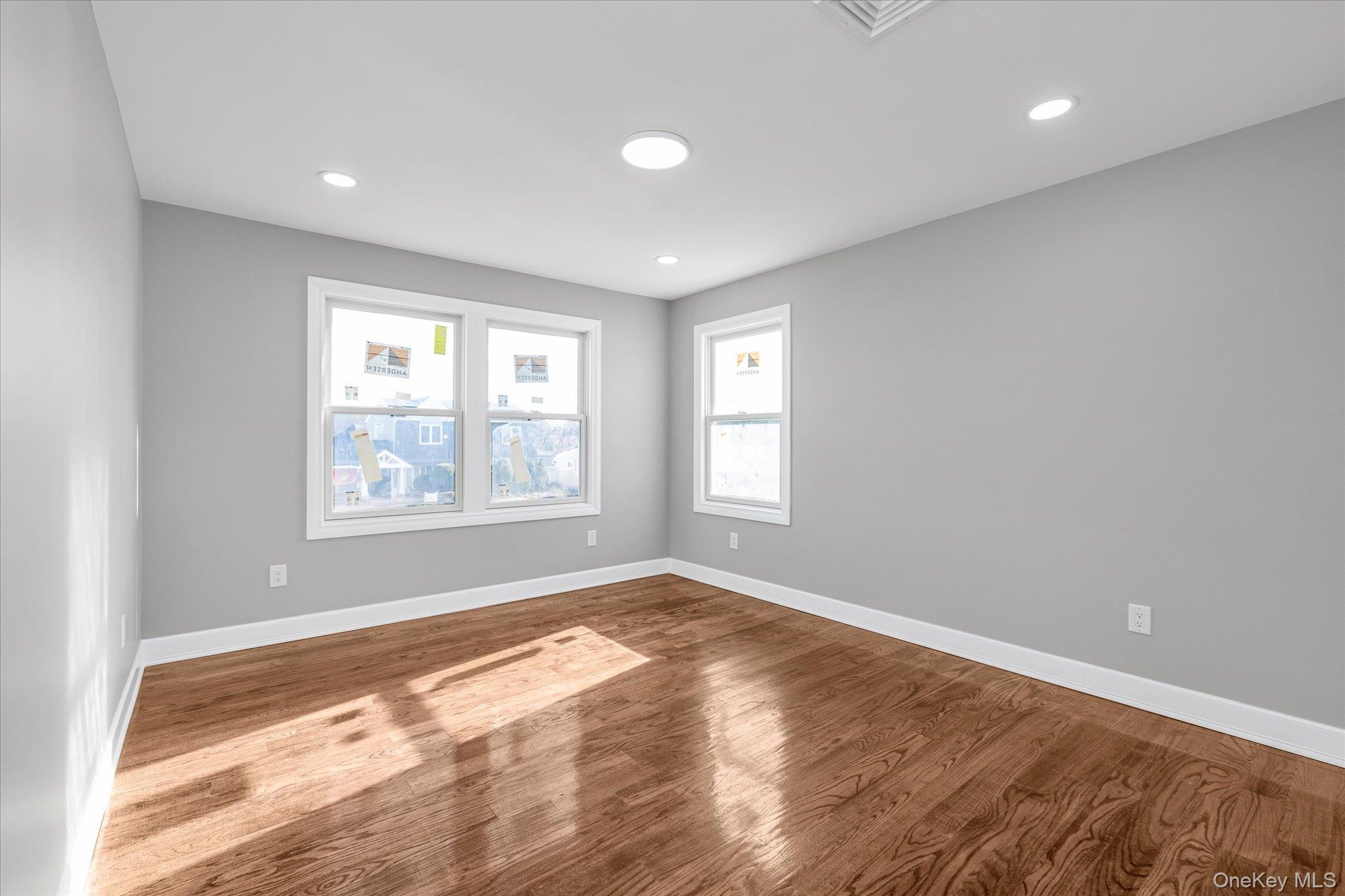 #14 photo, 33 Prentice Road, Levittown , NY 11756