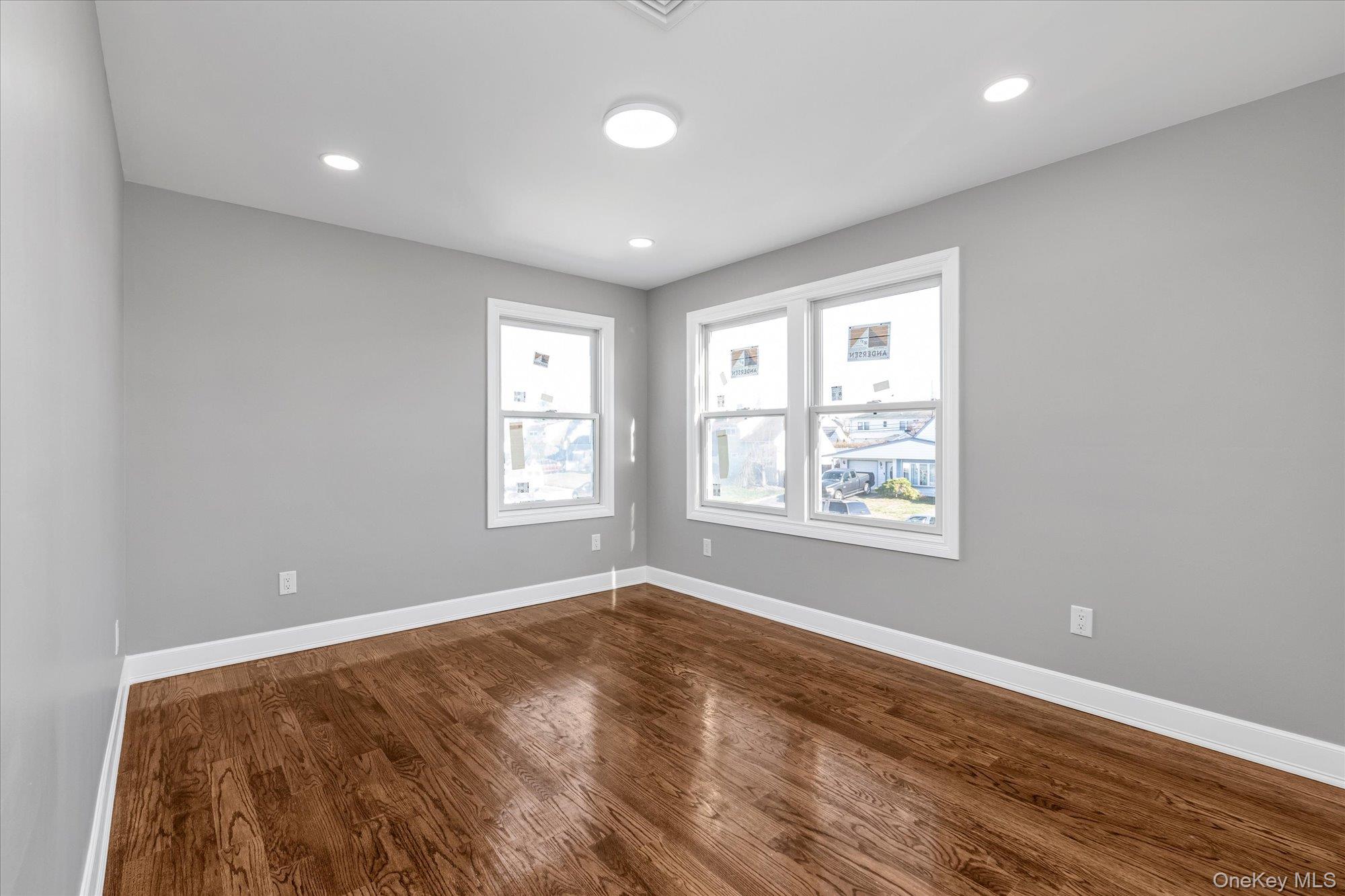 #19 photo, 33 Prentice Road, Levittown , NY 11756