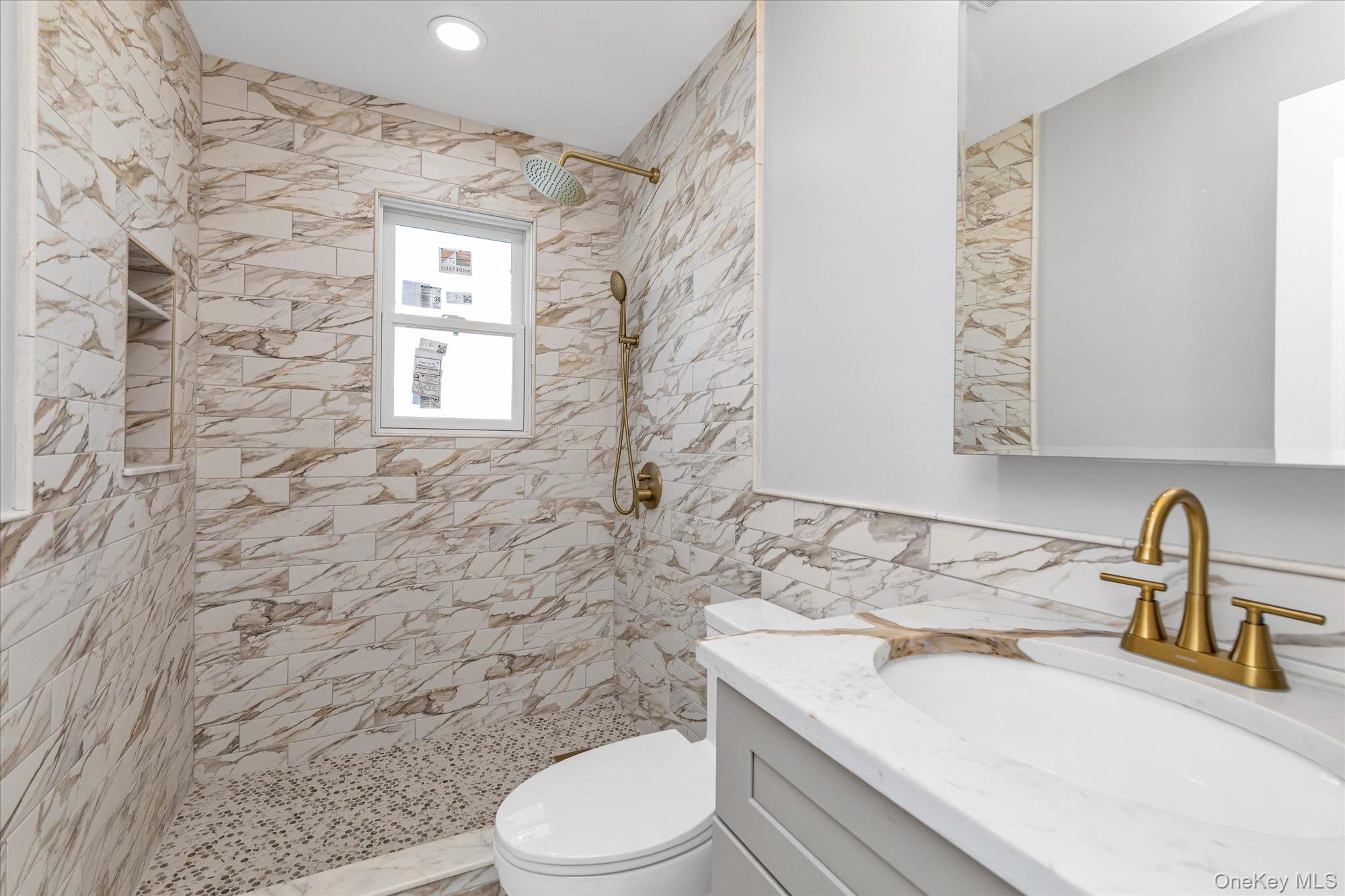 #20 photo, 33 Prentice Road, Levittown , NY 11756