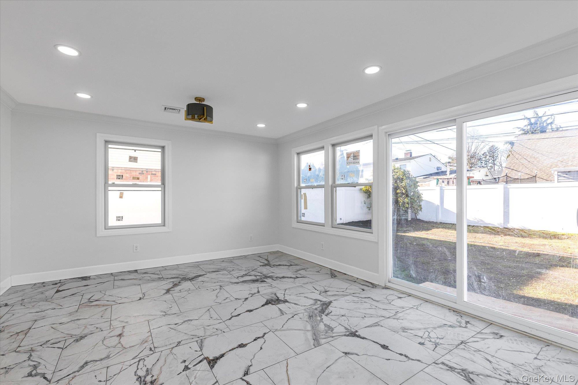 #6 photo, 33 Prentice Road, Levittown , NY 11756