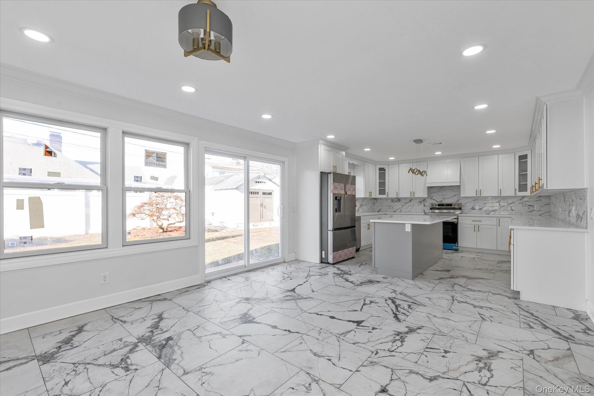 #7 photo, 33 Prentice Road, Levittown , NY 11756